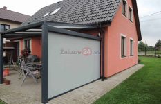 screenová roleta zip pro stínění pergoly_1