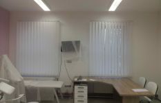 vertikální žaluzie pro ordinaci lékaře