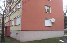 předokenní rolety do panelákového bytu