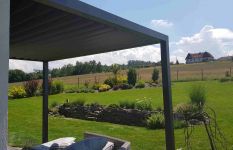 pergola CUBE s pohyblivým slunolamem