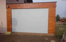 screenové rolety do dřevěné pergoly